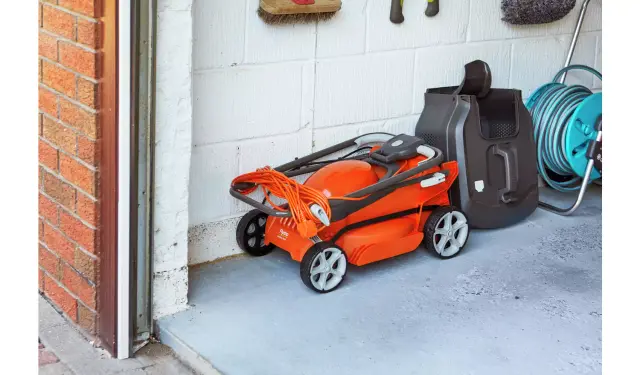 Flymo Easistore 340R 34cm Corded Rotary Lawnmower – 1400W2 Flymo Easistore 340R 34cm Corded Rotary Lawnmower – 1400W2