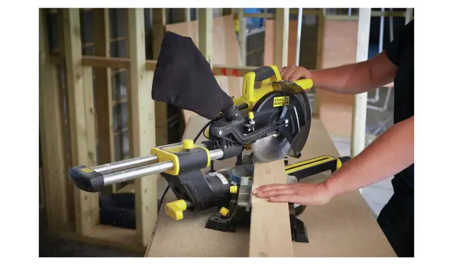 Stanley Fatmax 216mm Mitre Saw – 1500W3 Stanley Fatmax 216mm Mitre Saw – 1500W3
