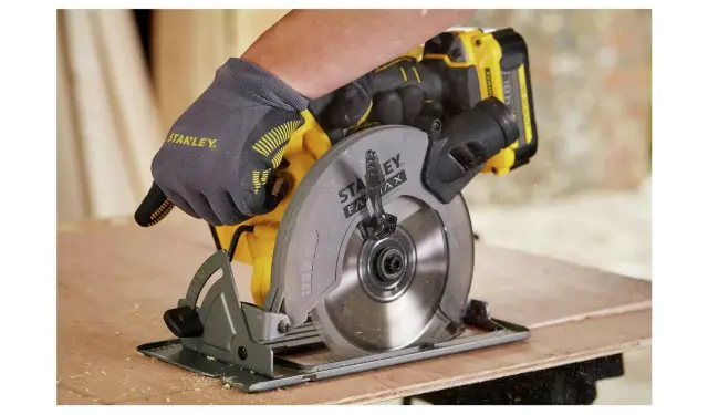 Stanley Fatmax SFMCS500D1K-GB 2Ah V20 Circular Saw – 18V2 Stanley Fatmax SFMCS500D1K-GB 2Ah V20 Circular Saw – 18V2